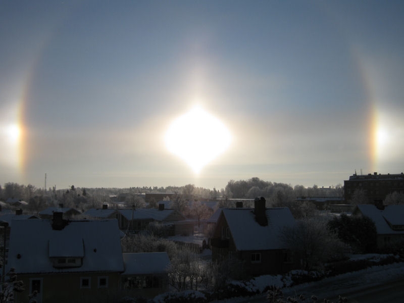 Halo &ouml;ver Berg. Foto Patrik Tano